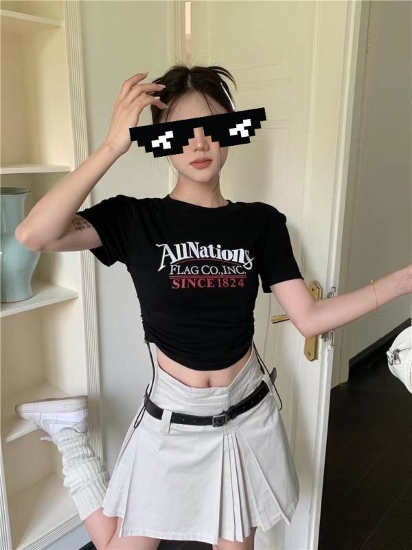 字母美式抽繩短版T 短版抽繩短T👉購買連結：  https://b0916619918799.waca.ec/