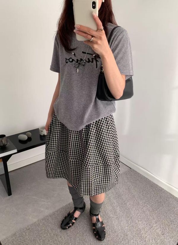 字母+小貝殼T恤 