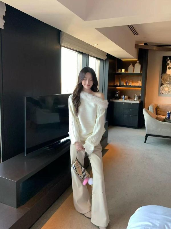 慵懶風針織毛領上衣 