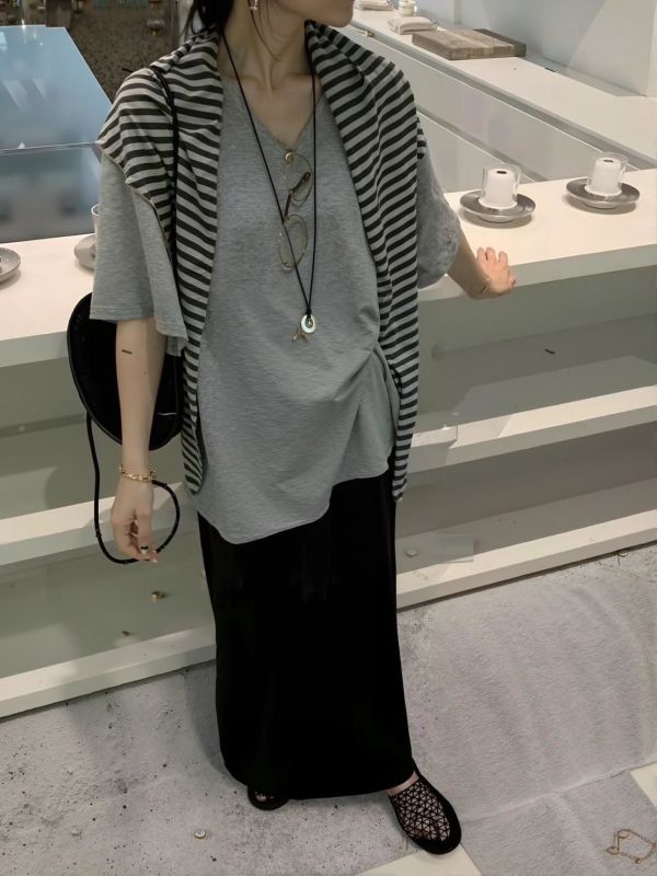 -本期必收-V領大T+披肩 