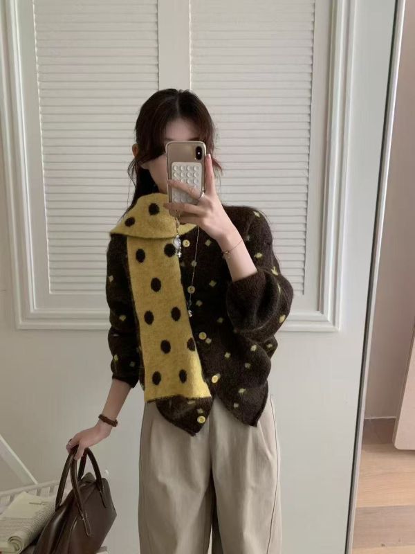 溫柔點點針織毛衣+圍巾 