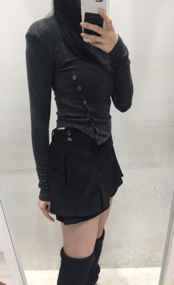 毛呢高領斜扣上衣 