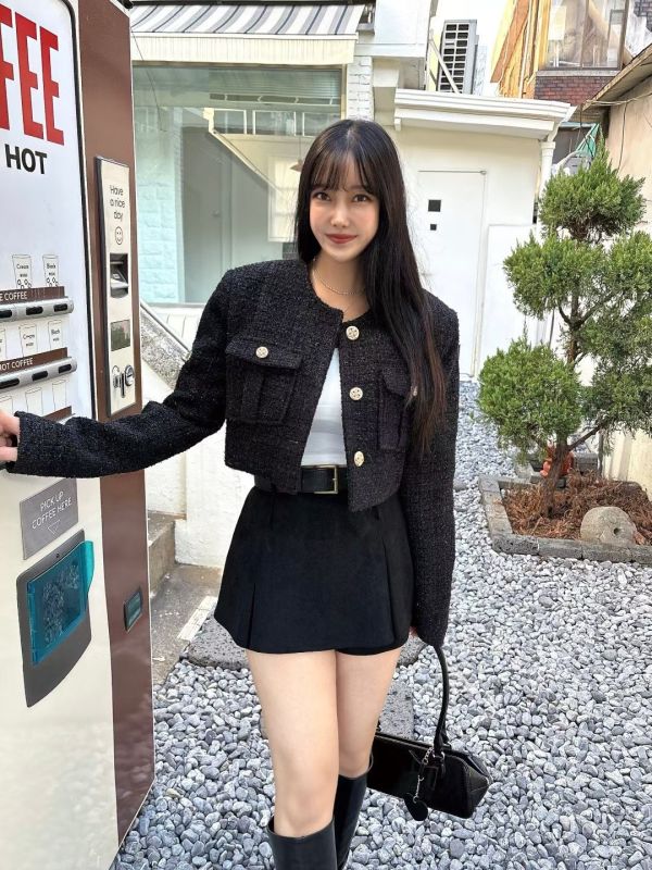 金扣粗花呢短版外套 