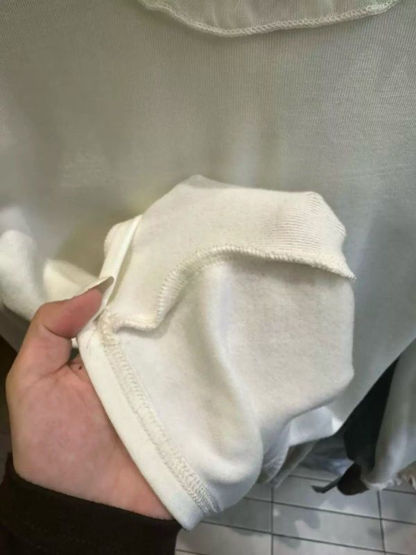 木耳網紗後釦磨毛上衣 