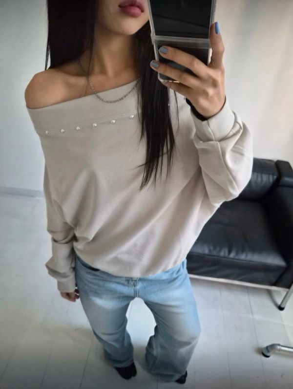 NEW ㄧ字領斜肩上衣 