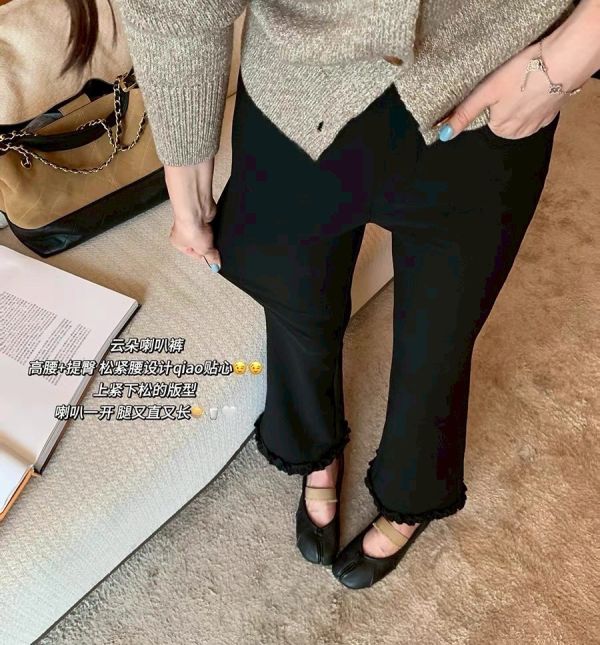 -顯瘦款-荷葉邊顯瘦九分微喇叭褲 