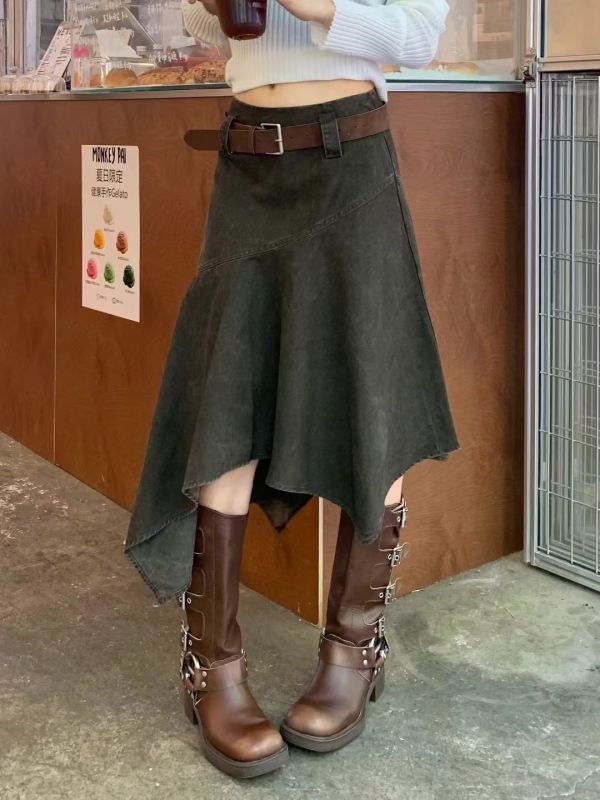 斜擺洗水絨皮帶中裙 