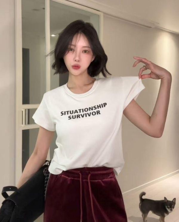BRA TOP彈性字母TEE｜內附胸墊・親膚彈力・懶人穿搭必備 