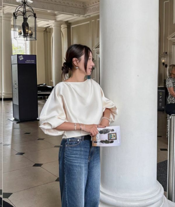 Soft Volume光澤膨袖剪裁上衣 膨袖剪裁上衣 氣球袖上衣