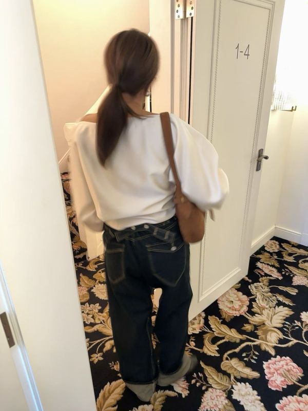 Soft Volume光澤膨袖剪裁上衣 膨袖剪裁上衣 氣球袖上衣