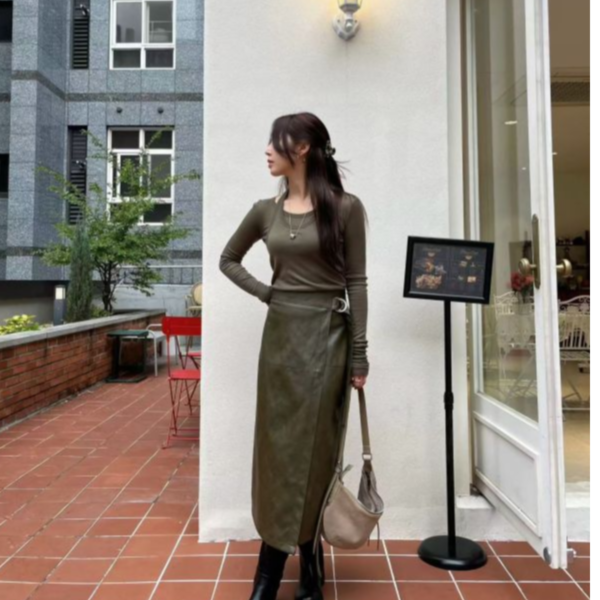 質感皮革側釦長裙 皮裙