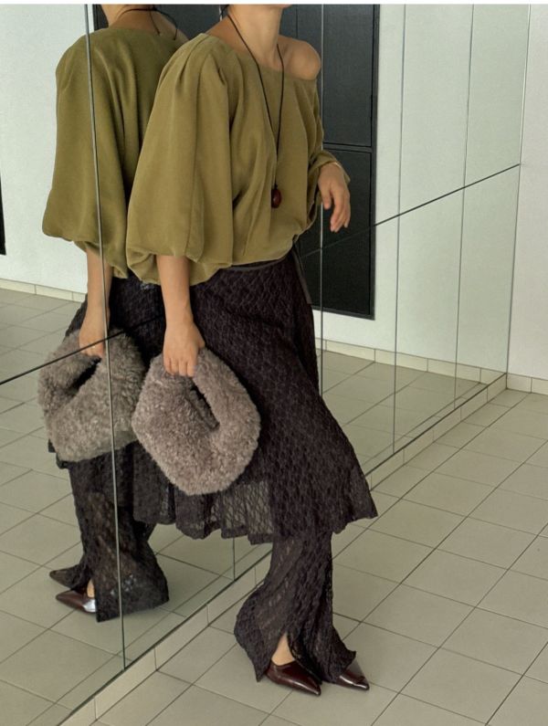 Olive Veil 斜肩澎袖上衣 斜肩澎袖上衣