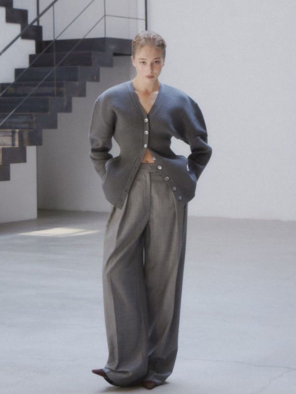 繭形立體收腰針織外套 針織衫