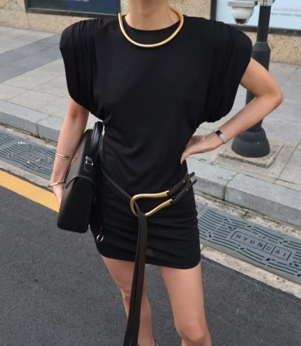立體肩線收腰洋裝 T-SHIRT 洋裝