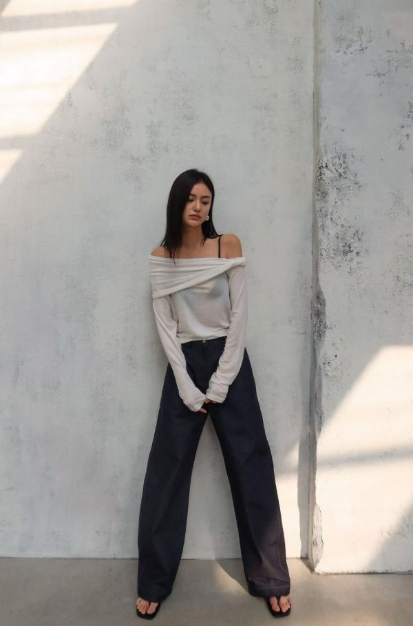 弧形剪裁牛仔褲 繭形牛仔褲