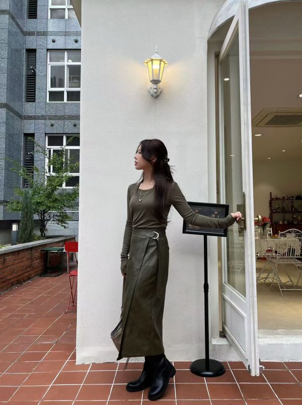 質感皮革側釦長裙 皮裙