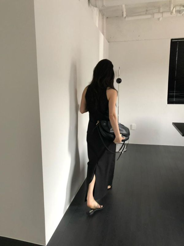 立體剪裁削肩長洋裝 削肩長洋裝