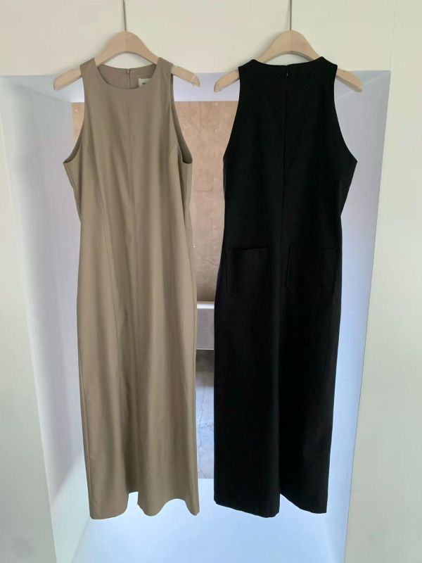 立體剪裁削肩長洋裝 削肩長洋裝