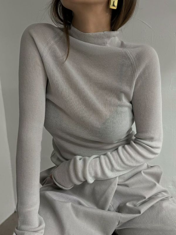 立領貼膚細針織長袖 