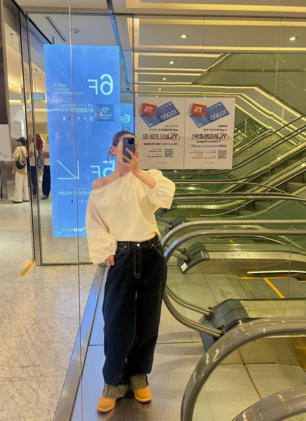 Soft Volume光澤膨袖剪裁上衣 膨袖剪裁上衣 氣球袖上衣