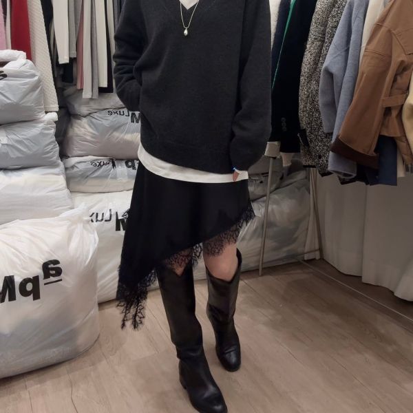 緞面斜裁蕾絲裙 蕾絲裙