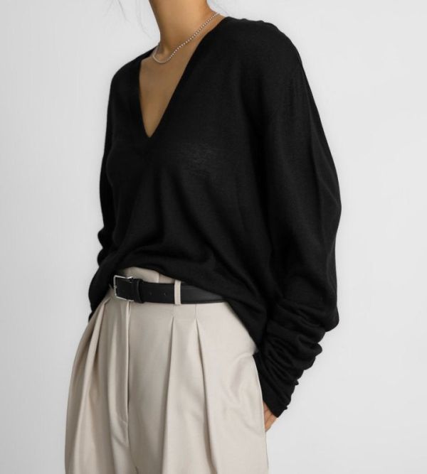法式慵懶V領針織 針織V領