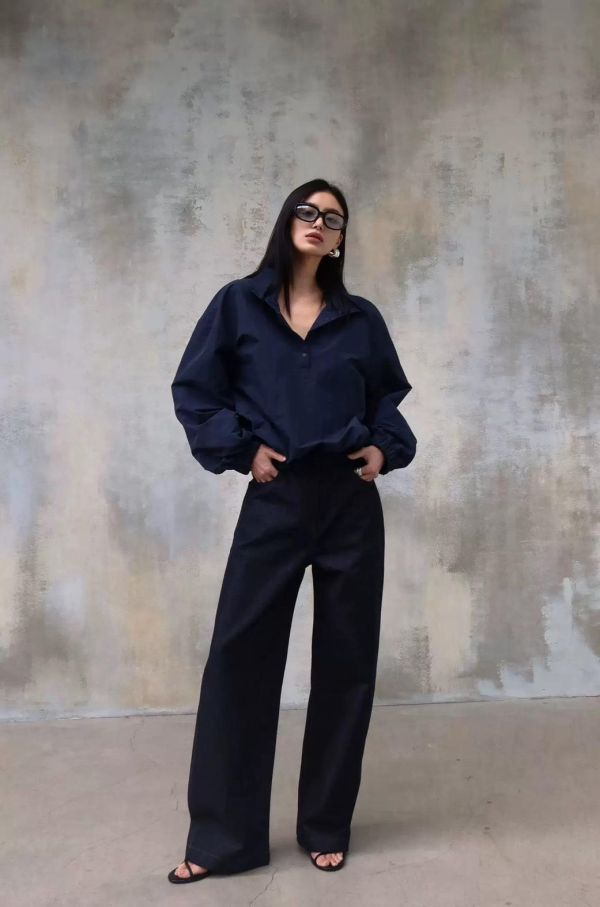 弧形剪裁牛仔褲 繭形牛仔褲