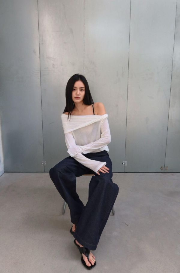 弧形剪裁牛仔褲 繭形牛仔褲