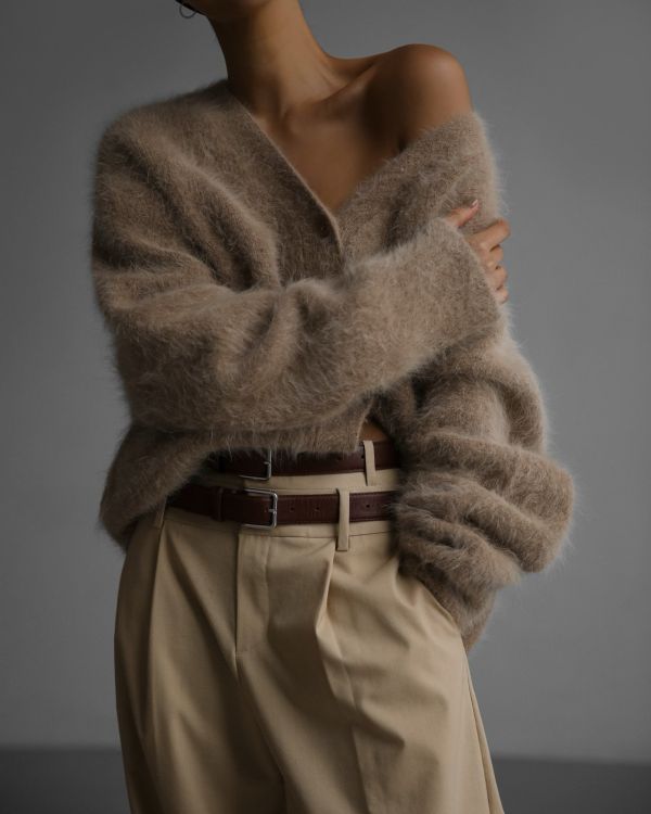 絨光V領安哥拉兔毛針織衫 兔毛針織衫