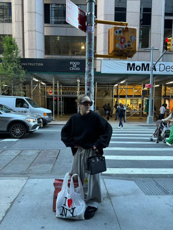 結構寬袖針織毛衣 針織毛衣