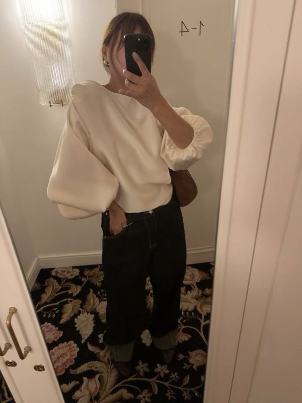 Soft Volume光澤膨袖剪裁上衣 膨袖剪裁上衣 氣球袖上衣