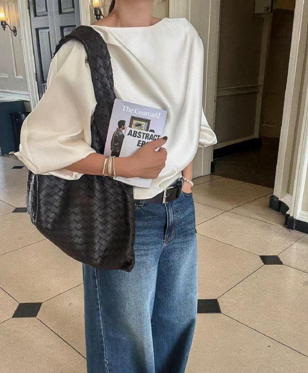 Soft Volume光澤膨袖剪裁上衣 膨袖剪裁上衣 氣球袖上衣