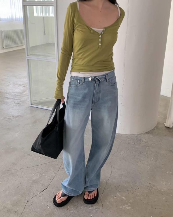 反褶腰頭修身牛仔褲 牛仔褲