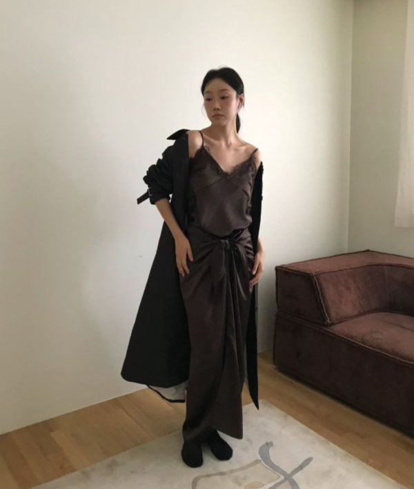 光澤綁帶造型長裙 長裙