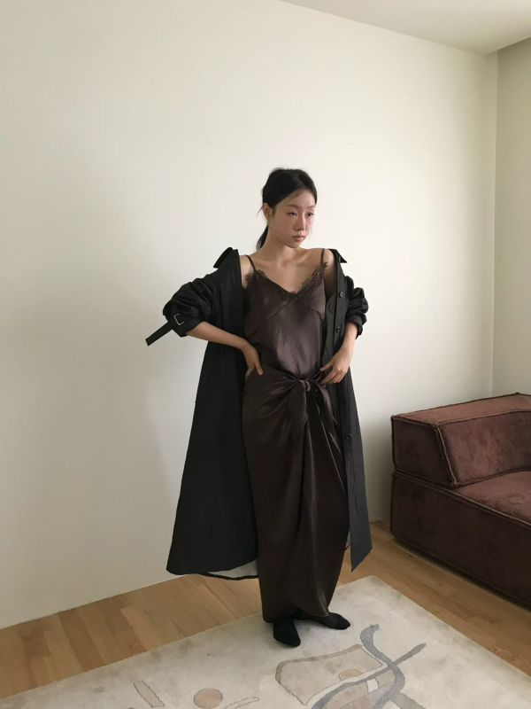 柔滑緞面V領蕾絲背心 蕾絲背心