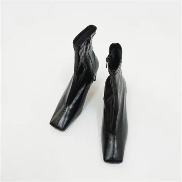 俐落方頭細跟短靴 踝靴