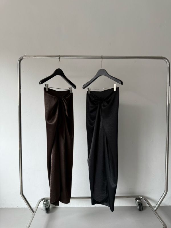 光澤綁帶造型長裙 長裙