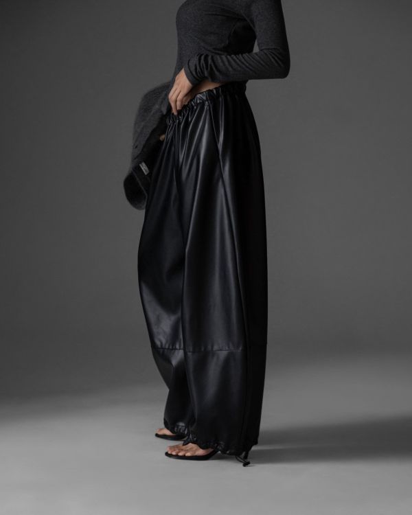 結構感立體廓形皮褲 廓形皮褲