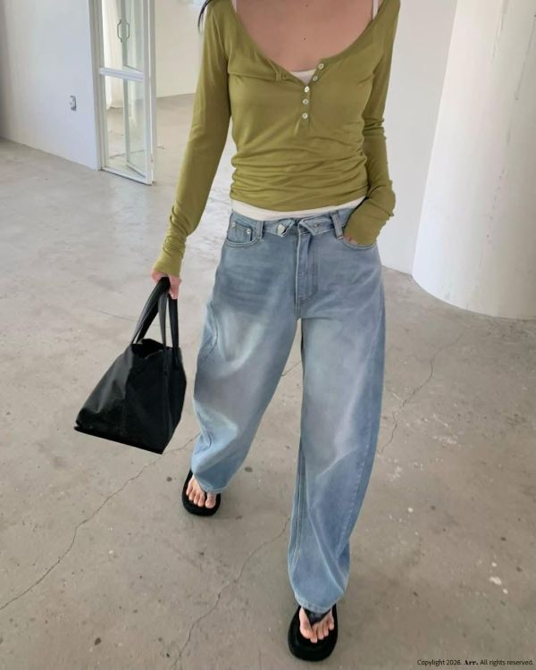 反褶腰頭修身牛仔褲 牛仔褲