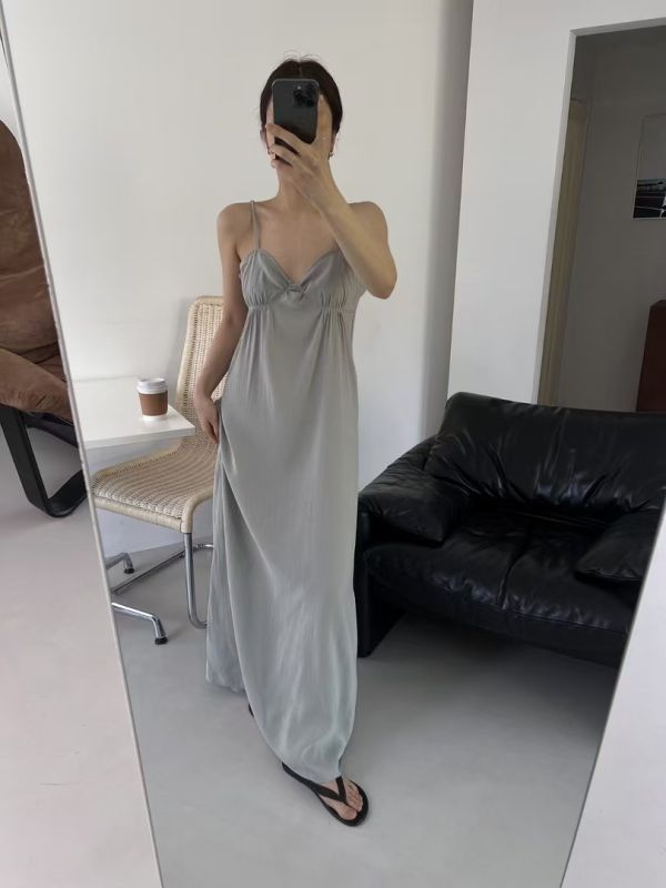細肩垂墜長洋裝 