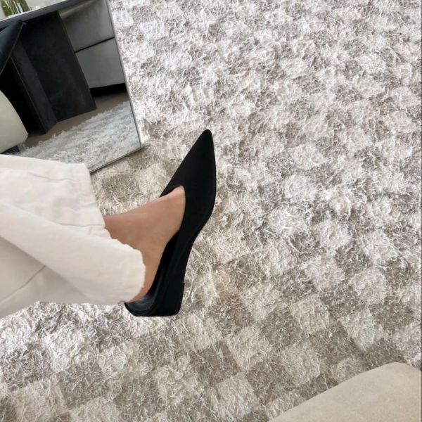 Silent Edge 極簡尖頭低跟鞋 尖頭低跟鞋