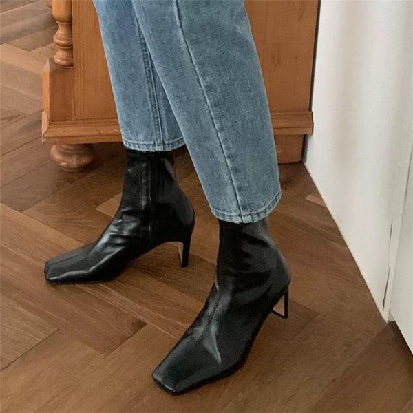 俐落方頭細跟短靴 踝靴