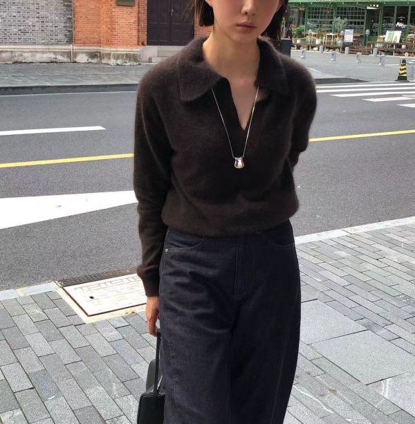 柔絨質感翻領上衣 翻領針織上衣