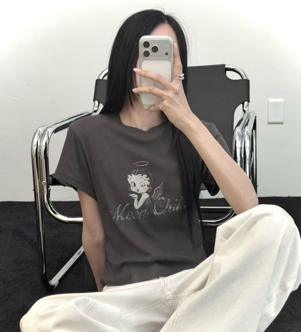 Betty修身Tee Betty Tee T-SHIRT