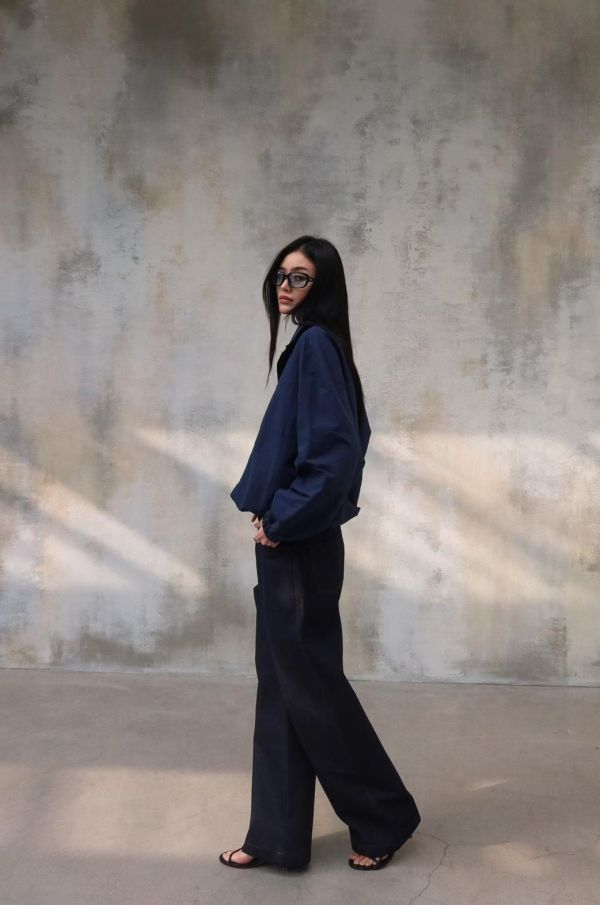 弧形剪裁牛仔褲 繭形牛仔褲