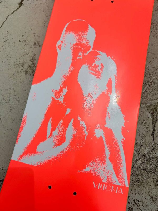 【VICTORIA】VIVA EROTICA BOARD 8.125" 