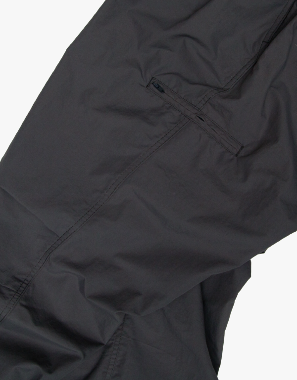 DOUBLE PLEATED NYLON PANT（MATTE GREY） 