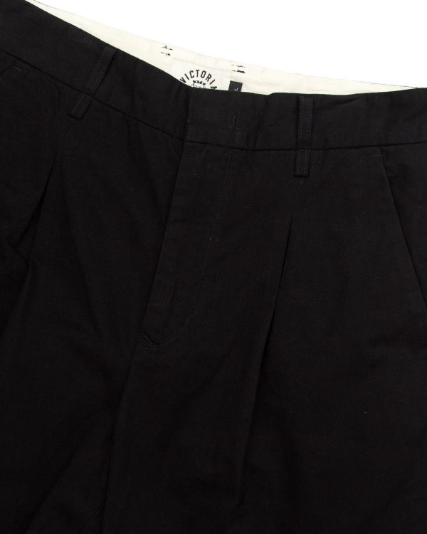 PLEATED CHINO（BLACK） 