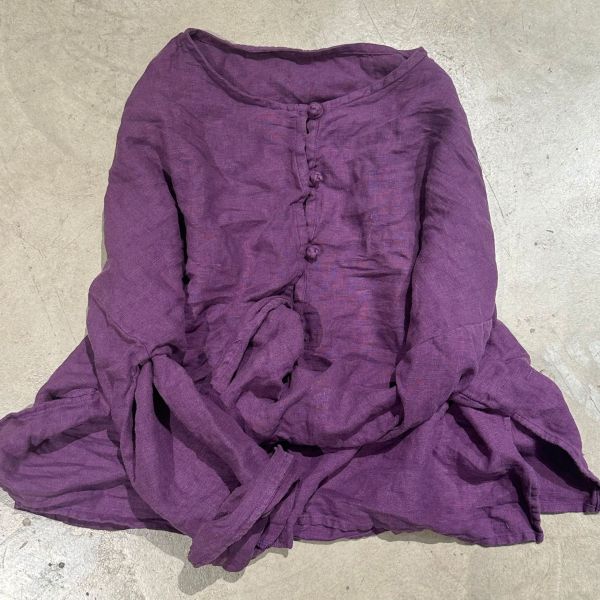 燕燕. 亞麻。全新休閒文藝風手工扣開衫外套 