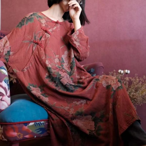 燕燕~棉麻商品~秋款。雙層棉紗   舊感舒適寬鬆盤扣斜襟花袍洋裝 連身裙.  ab199101 